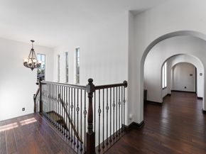 38 N Player Manor Circle, The Woodlands TX 77382