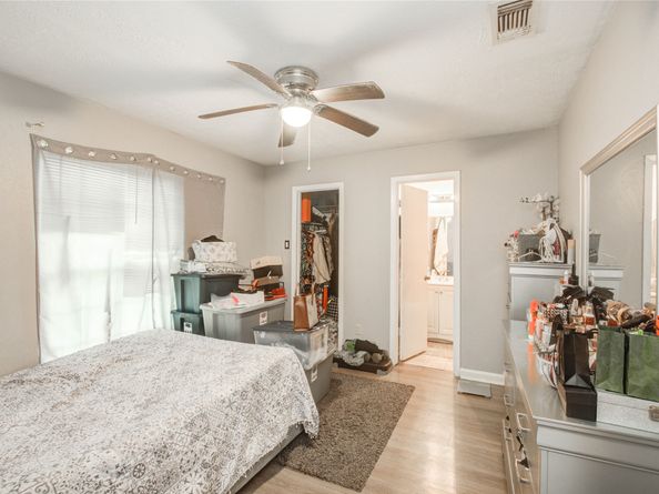 7222 Londres Drive, Houston TX 77083