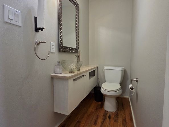 1107 W 17th Street, Houston TX 77008