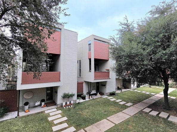 1107 W 17th Street, Houston TX 77008