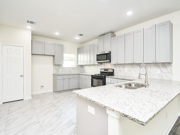 12202 HEATHER FLOWER Lane, Houston TX 77014