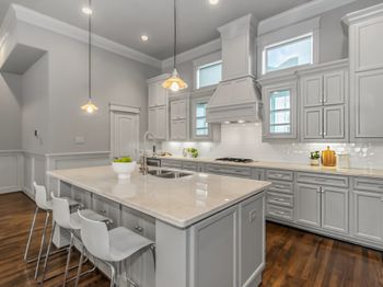 1411 Beachton Street