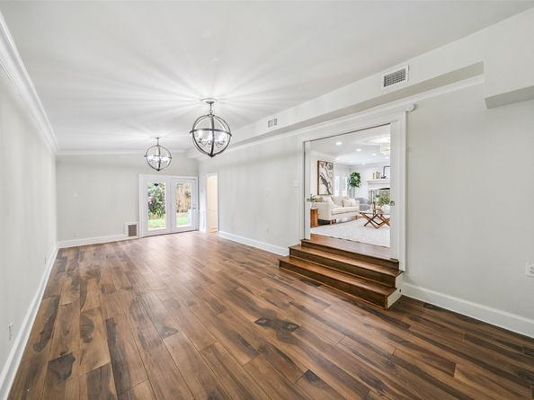 1114 W Cottage Street, Houston TX 77009