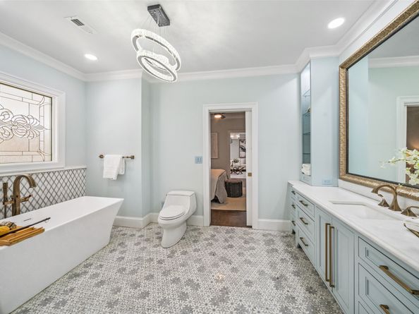 1114 W Cottage Street, Houston TX 77009