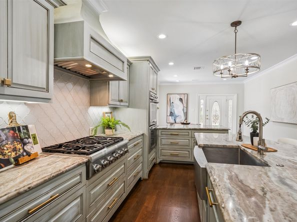 1114 W Cottage Street, Houston TX 77009