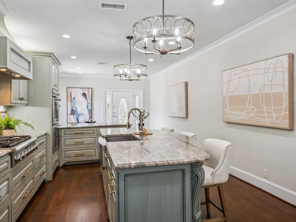 1114 W Cottage Street, Houston TX 77009