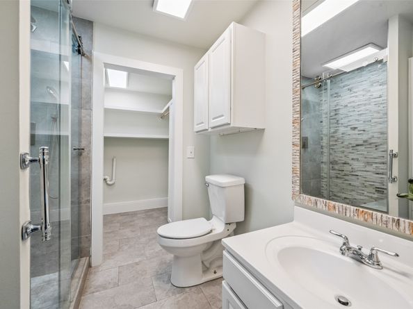 1114 W Cottage Street, Houston TX 77009