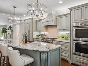 1114 W Cottage Street, Houston TX 77009