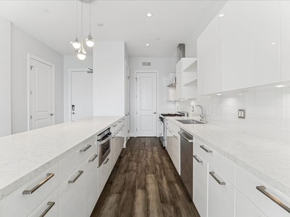 1211 Caroline Street 1504, Houston TX 77002