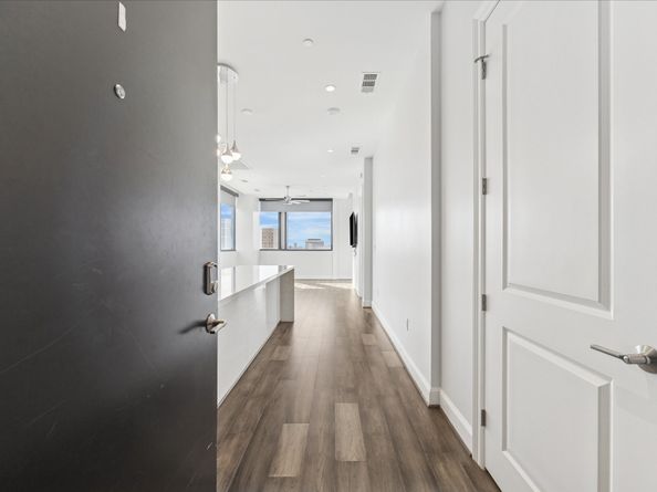 1211 Caroline Street 1504, Houston TX 77002