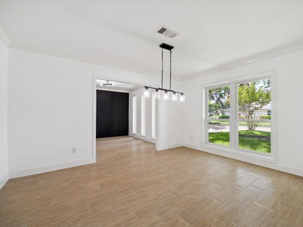 9711 Braewick Drive, Houston TX 77096