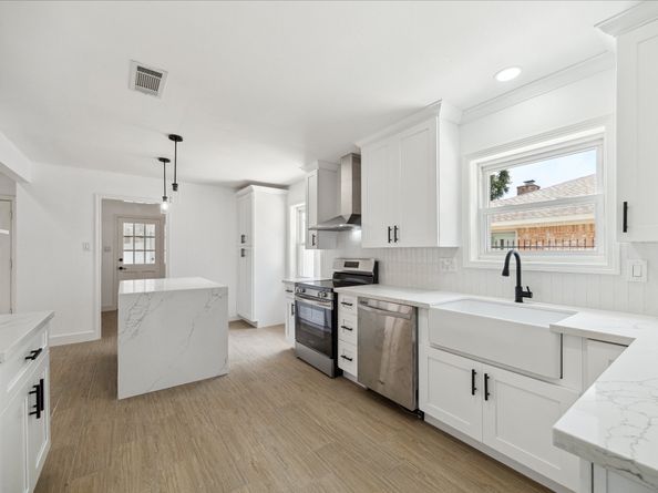 9711 Braewick Drive, Houston TX 77096