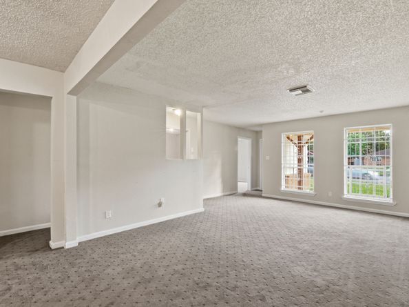 535 Edgebrook Drive, Houston TX 77034