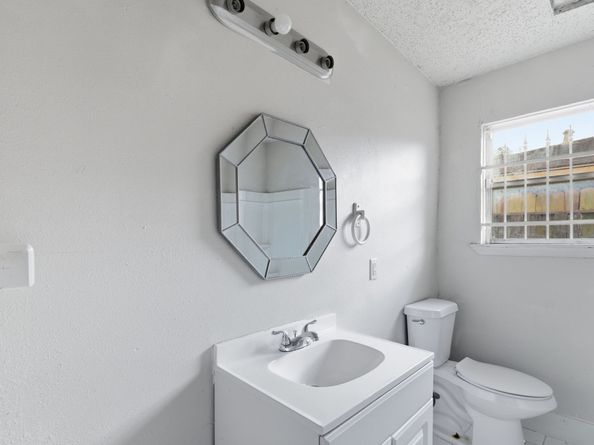 535 Edgebrook Drive, Houston TX 77034