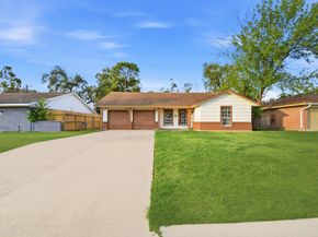 535 Edgebrook Drive, Houston TX 77034