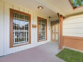 535 Edgebrook Drive, Houston TX 77034