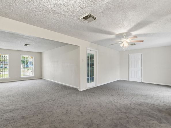 535 Edgebrook Drive, Houston TX 77034