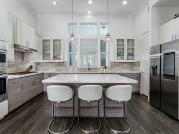 2312 Hutchins Street