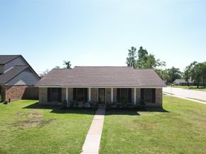 415 Sevenhampton Lane, Houston TX 77015