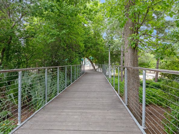 3333 Allen Parkway 1701, Houston TX 77019