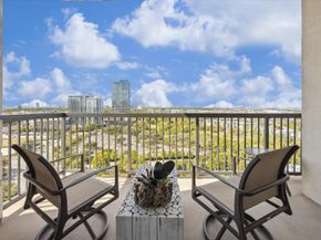 3333 Allen Parkway 1701, Houston TX 77019