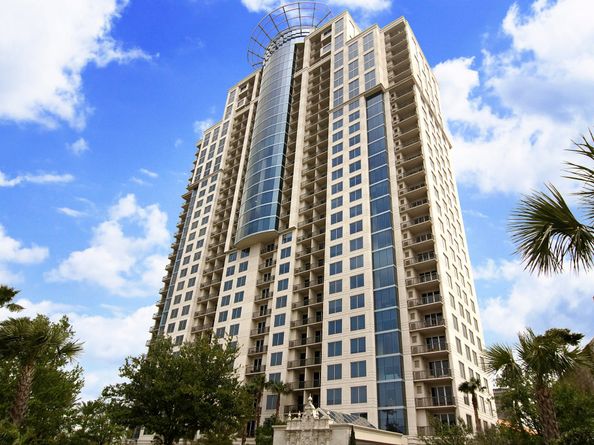 3333 Allen Parkway 1701, Houston TX 77019