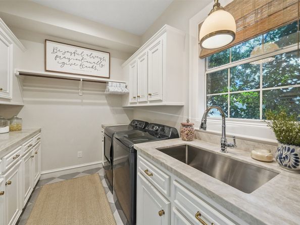 2207 Longmire Road, Conroe TX 77304