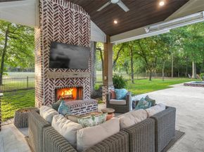 2207 Longmire Road, Conroe TX 77304