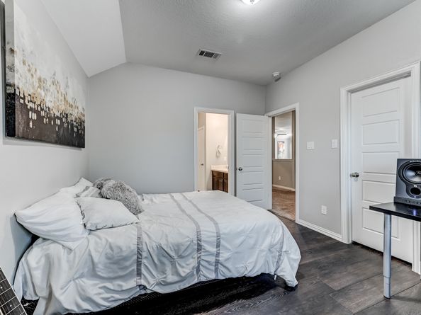 13306 Bardwall Lake Court, Houston TX 77044