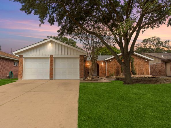 8918 Grape Street, Houston TX 77036