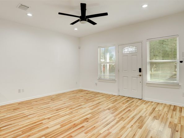 5317 Chennault Road A / B, Houston TX 77033