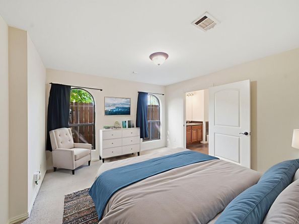 5310 Larkin Street B, Houston TX 77007