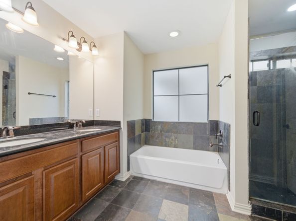 5310 Larkin Street B, Houston TX 77007