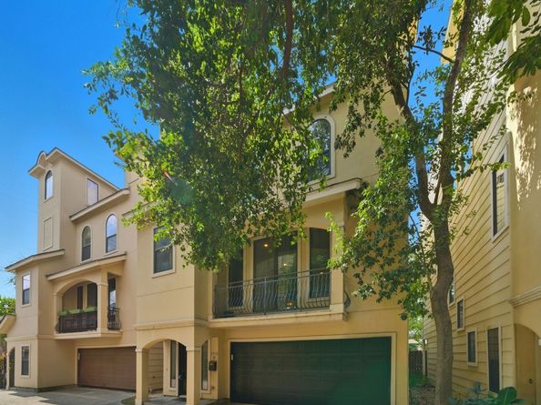 5310 Larkin Street B, Houston TX 77007