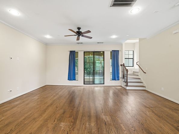 5310 Larkin Street B, Houston TX 77007