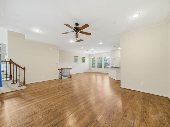 5310 Larkin Street B, Houston TX 77007