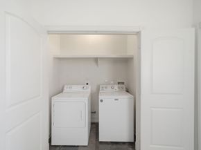 5310 Larkin Street B, Houston TX 77007