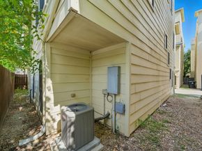 5310 Larkin Street B, Houston TX 77007