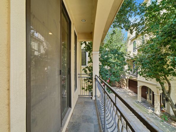 5310 Larkin Street B, Houston TX 77007