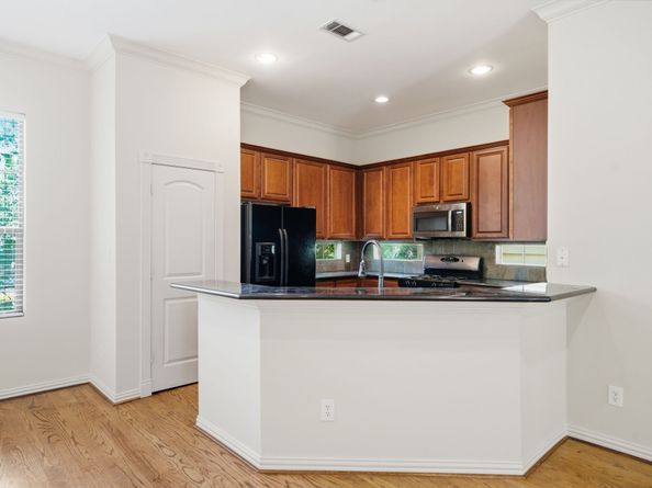 5310 Larkin Street B, Houston TX 77007