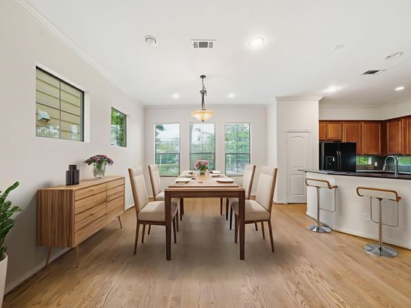 5310 Larkin Street B, Houston TX 77007