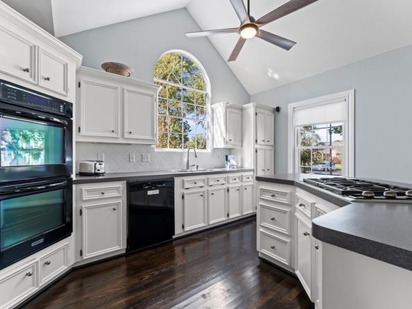 717 Sue Barnett Drive, Houston TX 77018