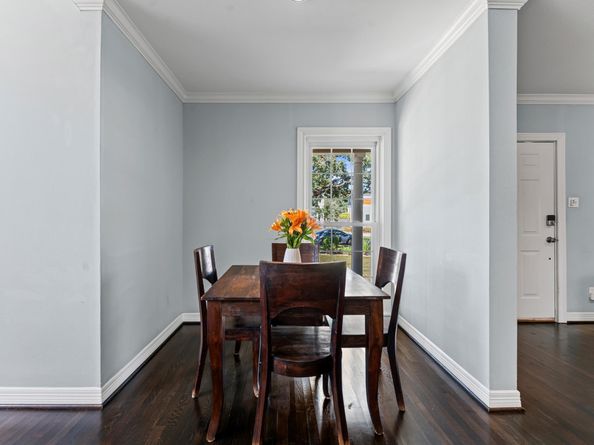 717 Sue Barnett Drive, Houston TX 77018