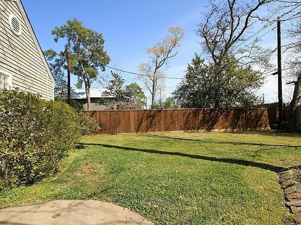 717 Sue Barnett Drive, Houston TX 77018