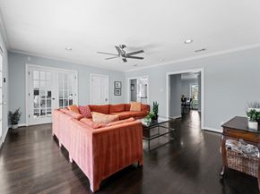 717 Sue Barnett Drive, Houston TX 77018