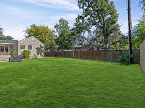 717 Sue Barnett Drive, Houston TX 77018