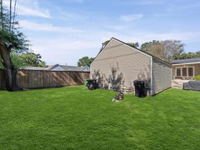 717 Sue Barnett Drive, Houston TX 77018