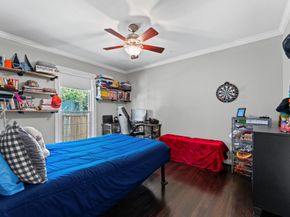 717 Sue Barnett Drive, Houston TX 77018