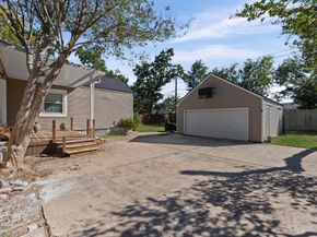 717 Sue Barnett Drive, Houston TX 77018