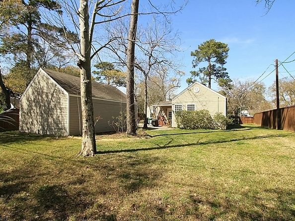 717 Sue Barnett Drive, Houston TX 77018